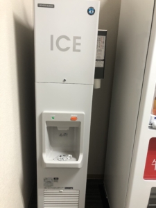 ホテル２階の製氷機